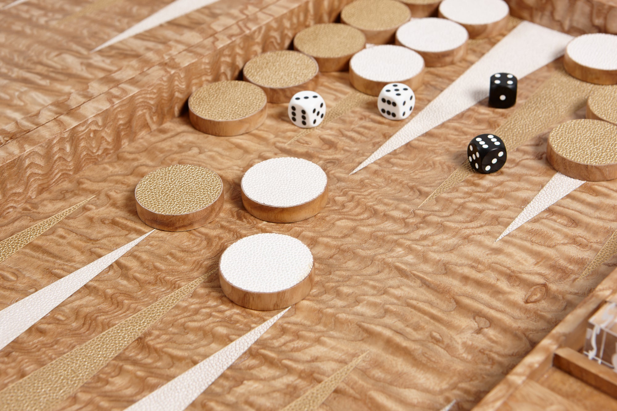 Tamo Ash Exclusive Creatons Backgammon Set (Ivory & Gold)